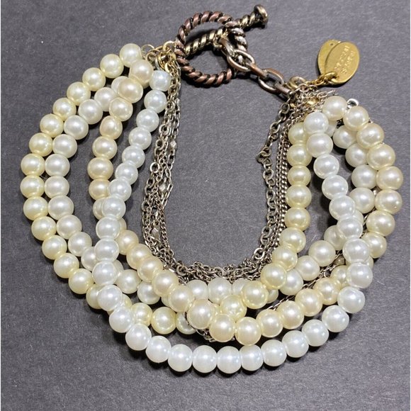 Erickson Beamon 8 Strand Faux Pearl Chain Toggle Bracelet Signed 8 3/4 in - Picture 4 of 8